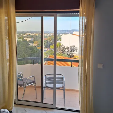 Ocean View Quartos 法鲁区