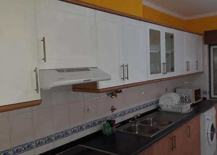 Ocean View Quartos 民宿 *