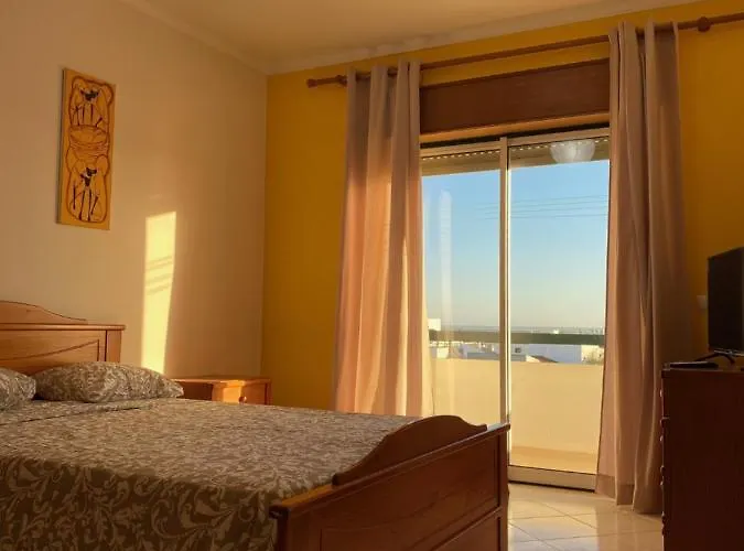 Ocean View Quartos *