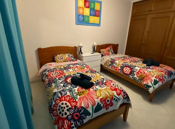 民宿 Ocean View Quartos 法鲁区