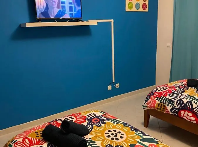 Ocean View Quartos 民宿