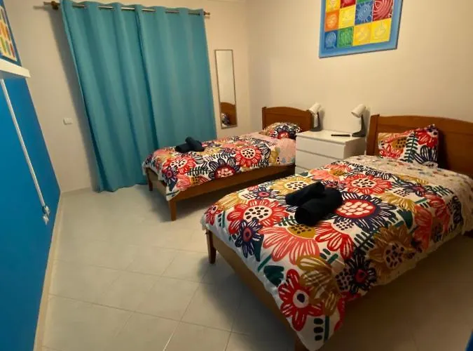 Ocean View Quartos 民宿 法鲁区