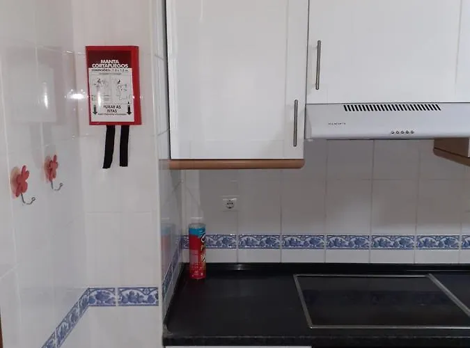 Ocean View Quartos 民宿 *