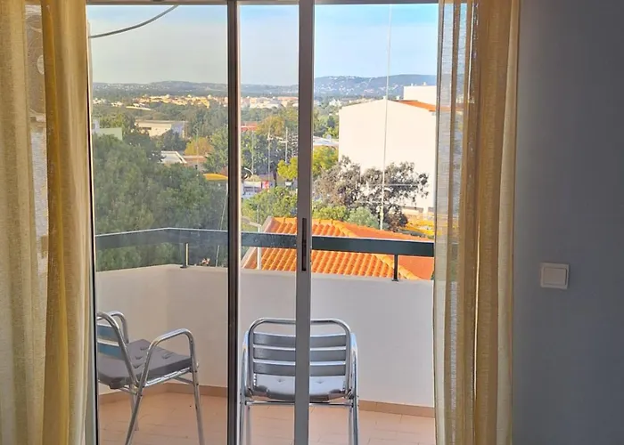 Ocean View Quartos 法鲁区